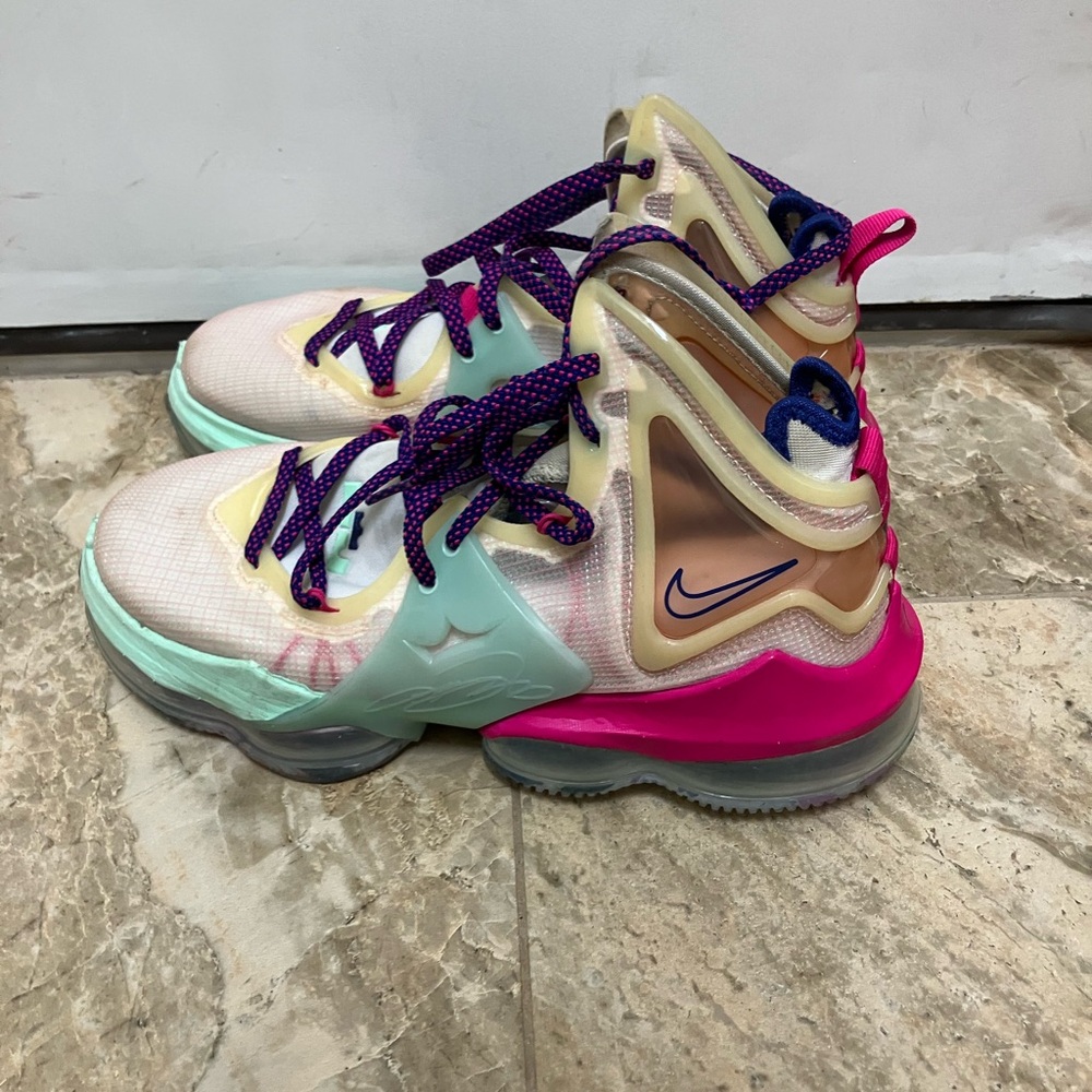 Nike Multicolor Men's Basketball Sneakers - Pastel Pink, Mint & Fuchsia